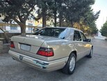 Mercedes E 200-4