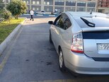 Toyota Prius-12
