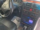 Mercedes E 200-2