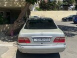 Mercedes E 200-5