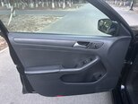 Volkswagen Jetta-13