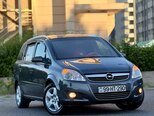 Opel Zafira-1