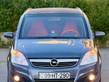 Opel Zafira-9