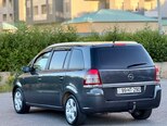 Opel Zafira-10