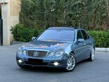 Mercedes E 220-1