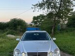 Mercedes E 220-1
