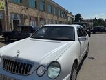 Mercedes E 240-3