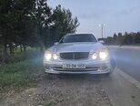 Mercedes E 220-1