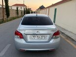 Mitsubishi Attrage-2
