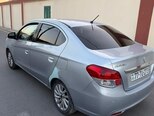 Mitsubishi Attrage-4