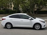 Hyundai Accent-4