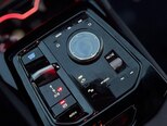 BMW i5-15