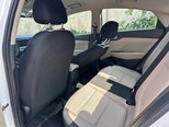 Hyundai Accent-12