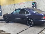 Mercedes E 240-4