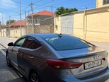 Hyundai Elantra-6