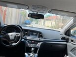 Hyundai Elantra-13