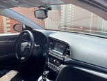Hyundai Elantra-12