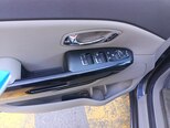 Kia Carnival-12