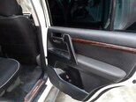 Toyota Land Cruiser-10