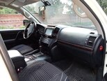 Toyota Land Cruiser-6
