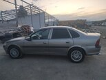 Opel Vectra-4