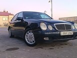 Mercedes E 270-6