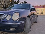 Mercedes E 270-7