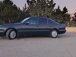 Mercedes E 270-2