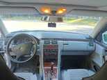 Mercedes E 240-5