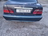 Mercedes E 220-2