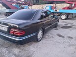 Mercedes E 220-5