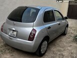 Nissan March-9