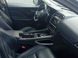 Jaguar F-Pace-8