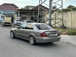 Mercedes E 270-17