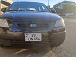 Kia Rio-1