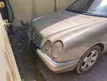 Mercedes E 240-1