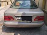 Mercedes E 240-3