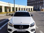 Mercedes E 300 4MATIC-1