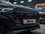 Audi SQ8-4