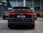Audi SQ8-7