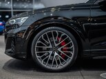 Audi SQ8-10
