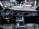 Audi SQ8-16
