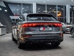 Audi SQ8-9