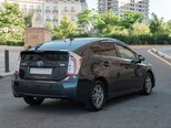 Toyota Prius-5