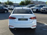 Hyundai Accent-4