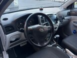 Hyundai Accent-9