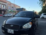 Hyundai Accent-12