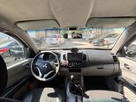Mitsubishi L200-10