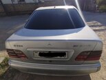 Mercedes E 220-2
