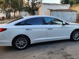 Hyundai Sonata-14